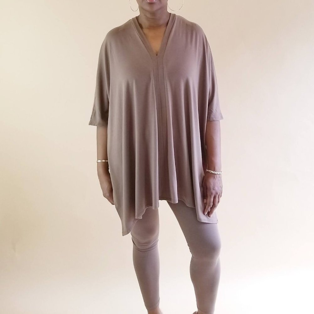 Double V Tunic Legging Set Mocha Frappe - Picture 4 of 4